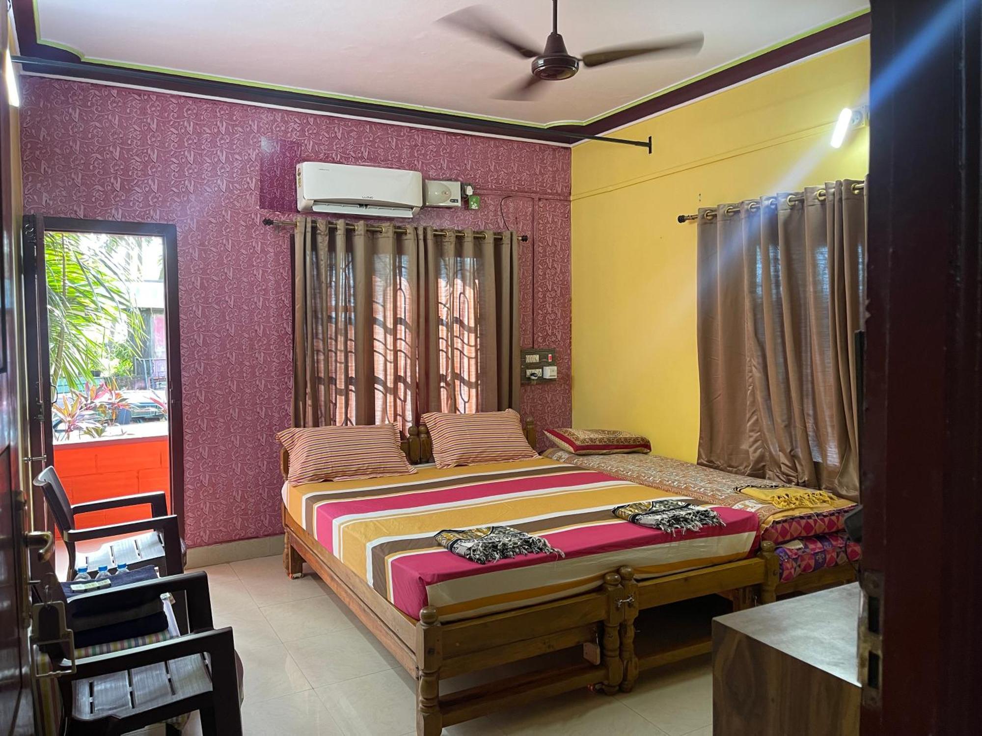 Nimmu Guest House & Restaurant Gokarna Gokarna  Exterior photo